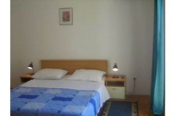 Kroatija Privát Tribunj, Eksterjeras